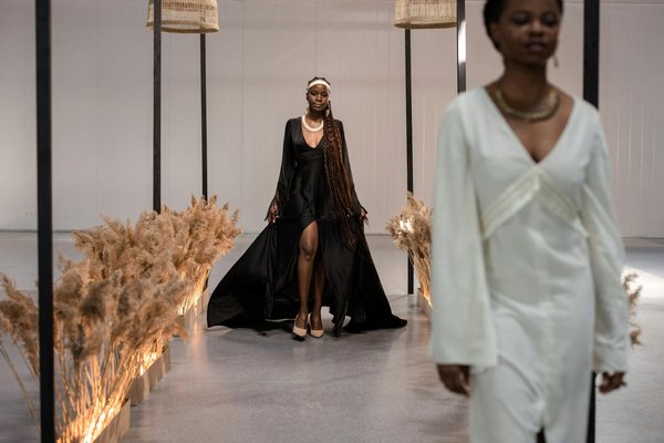 Réinventez votre trench-coat en PVC : Le guide indispensable pour un style audacieux et mémorable !